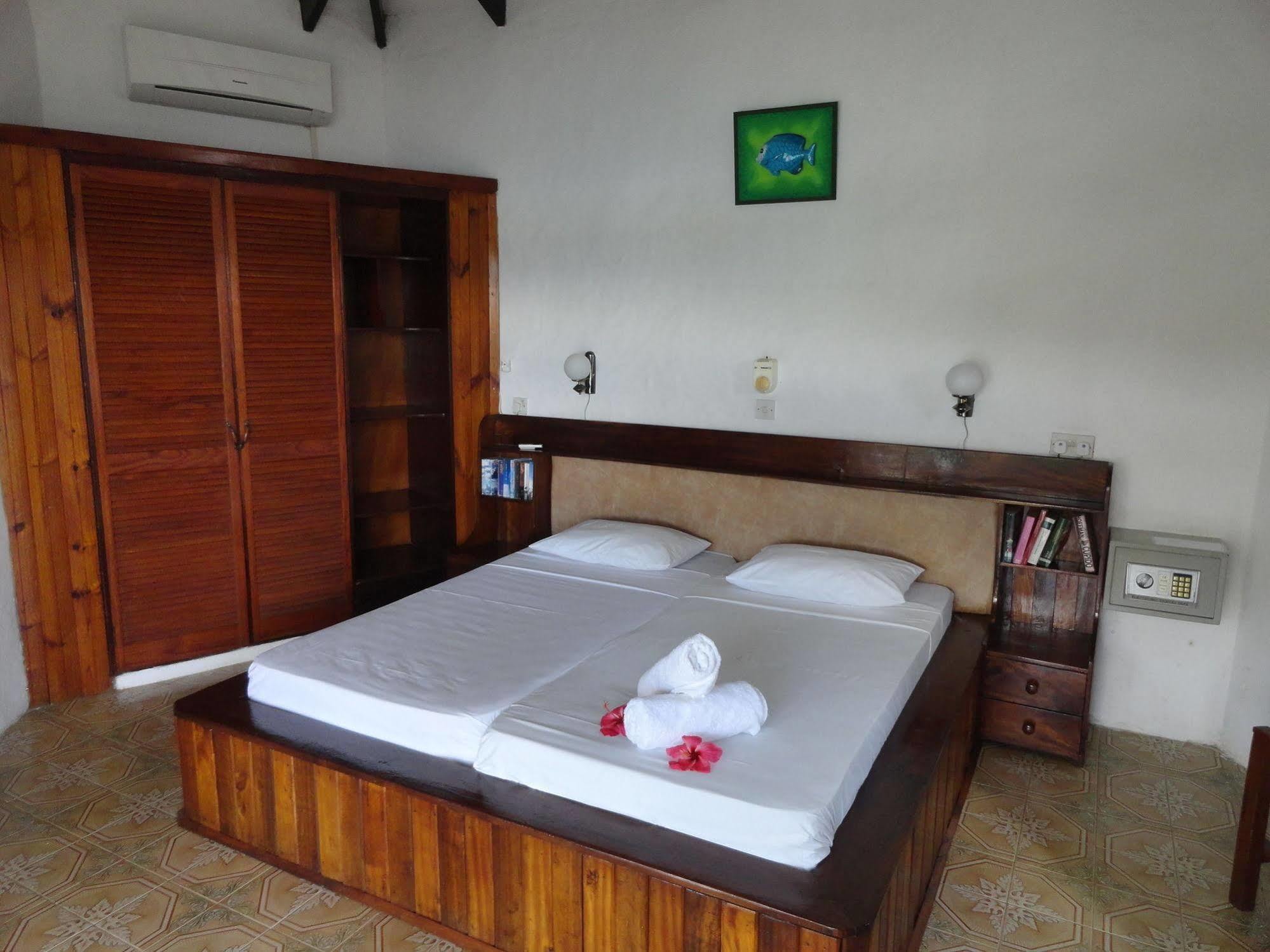 Lazare Picault Hotel Baie Lazare  Экстерьер фото